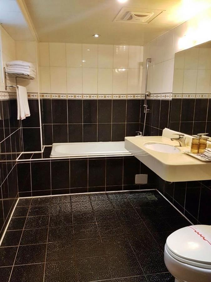 Jing Jing Holiday Hotel Kaohsiung Eksteriør bilde