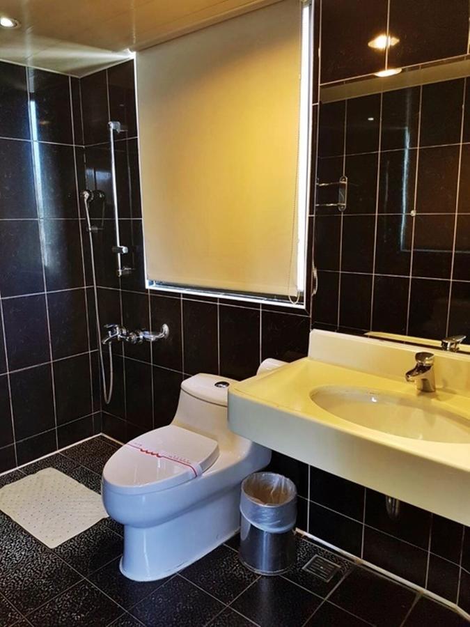 Jing Jing Holiday Hotel Kaohsiung Eksteriør bilde